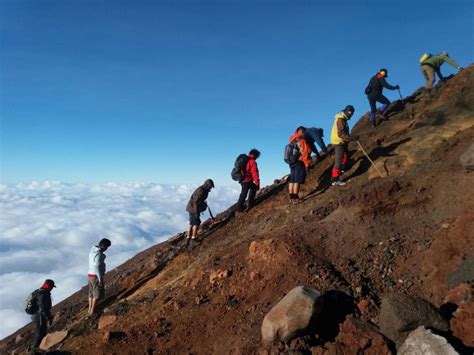 Pendakian dan Rute Gunung Slamet Stratovolcano